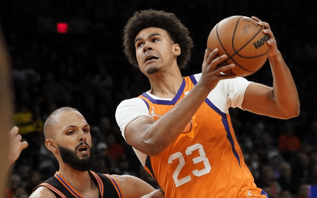 九游体育直播-詹姆斯说误判是比赛的一部分