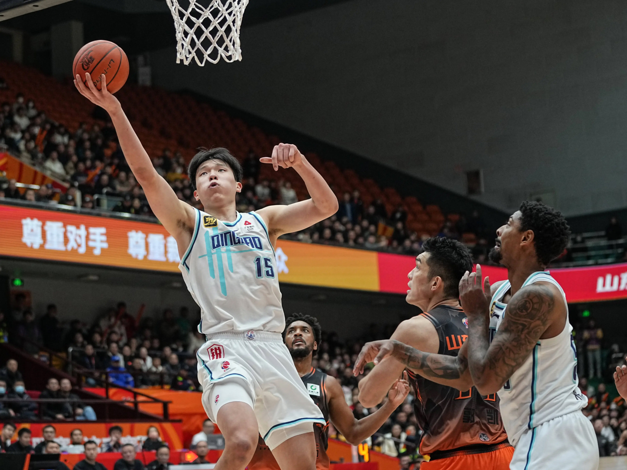 九游体育-今晨CBA季后赛焦点战，马德里竞技门线救险，目标明确，细节决定成败